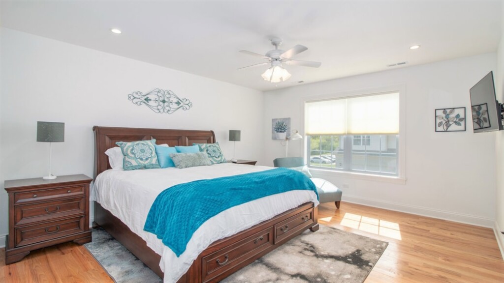 Chicago Furnished Home With Home Office (Chicago’s Best Rentals)